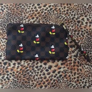 NWT Disney Mickey Mouse Chic Pu Leather Wallet Zippered Clutch With Coin Purse